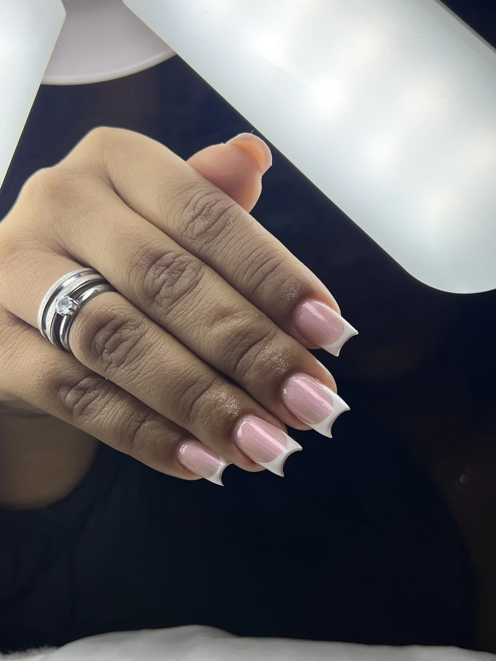 Foto real de unhas feitas por Tainara Sousa