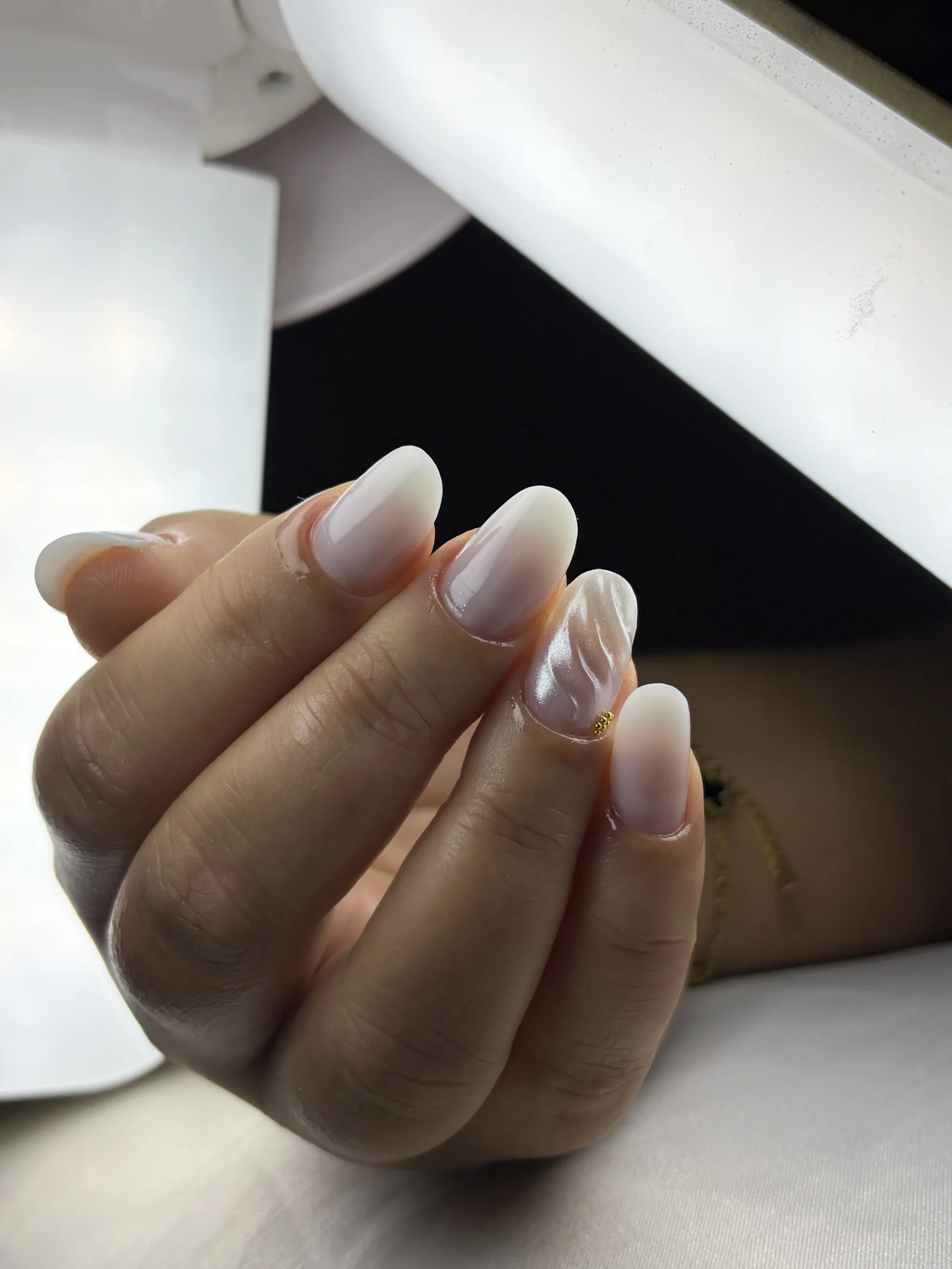 Foto real de unhas feitas por Tainara Sousa